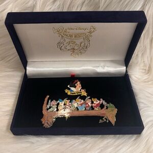 Disney Snow White & Seven Dwarfs Rare Boxed Pin Set HTF LE